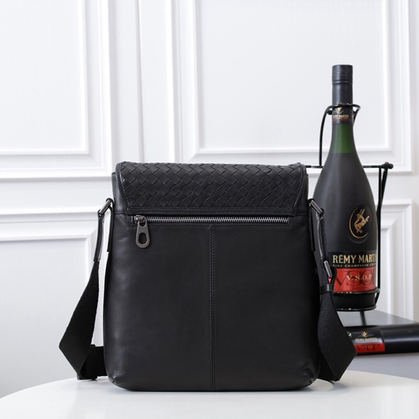 ボッテガヴェネタバッグ側面デザイン